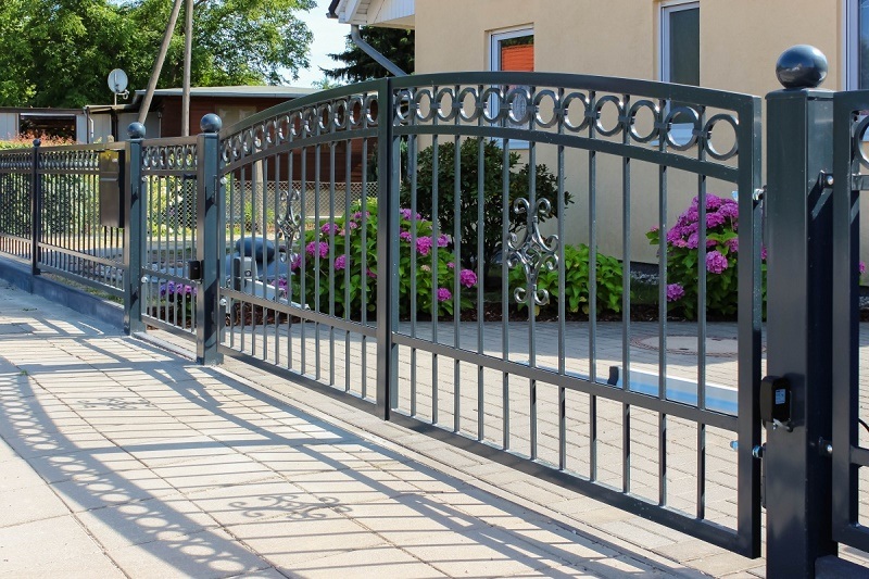 Europen New Simple Style Entrance Driveway Gate