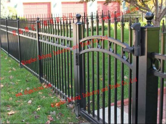 China Factory Supply Wrought Iron Fences