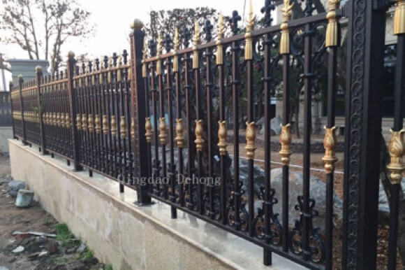 Qingdao Dehong aluminum fence