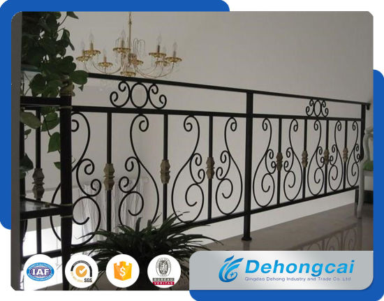 Simple Safety High Quality Wrought Iron Fence (dhfence-28)
