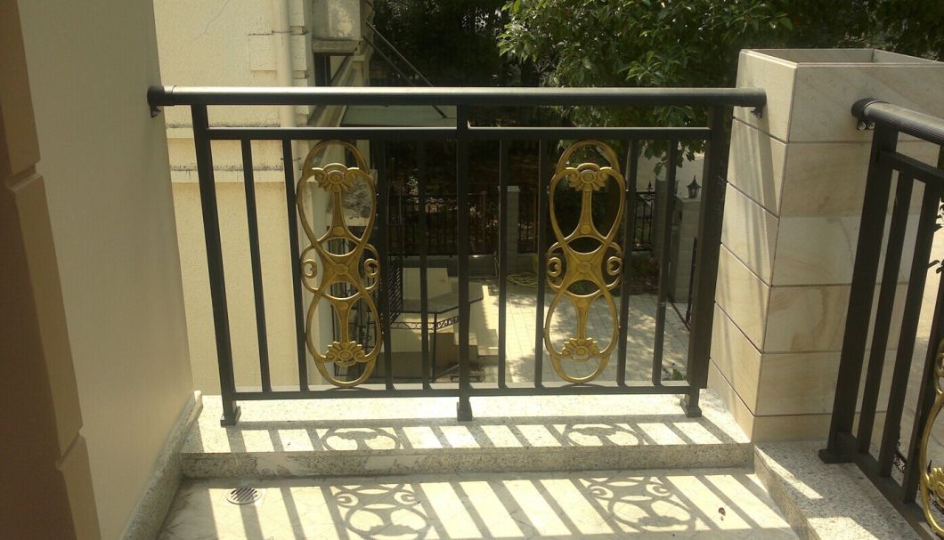 Decorative Stadium Modern Wrought Iron Fence (dhwallfence-12)